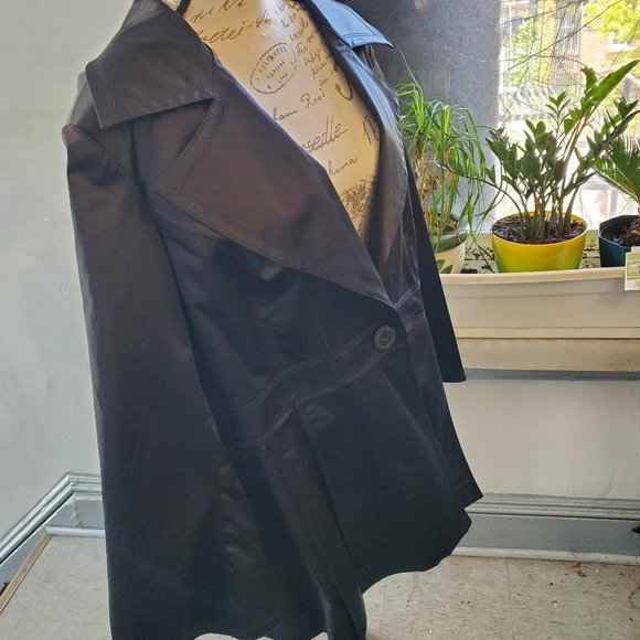 VENEZIA BLACK PLUS SIZE JACKET - Picture 2 of 9